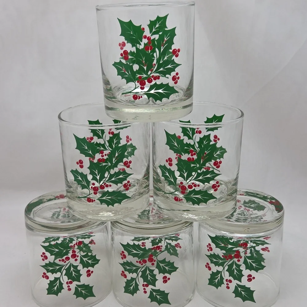 Indiana Holly Christmas Tumbler Glasses - Picture 9 of 11